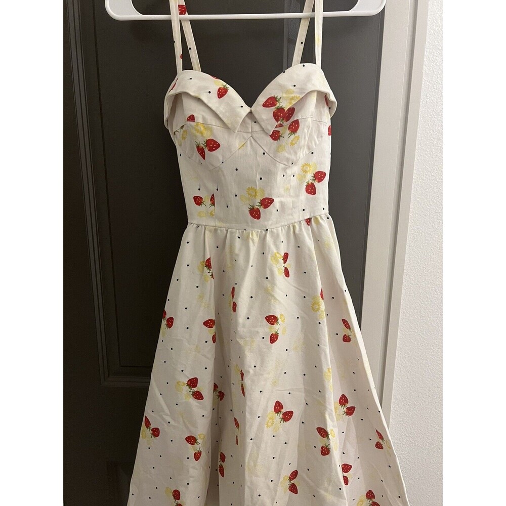Stop Staring! Strawberry Swing Retro Dress Size XS (4)